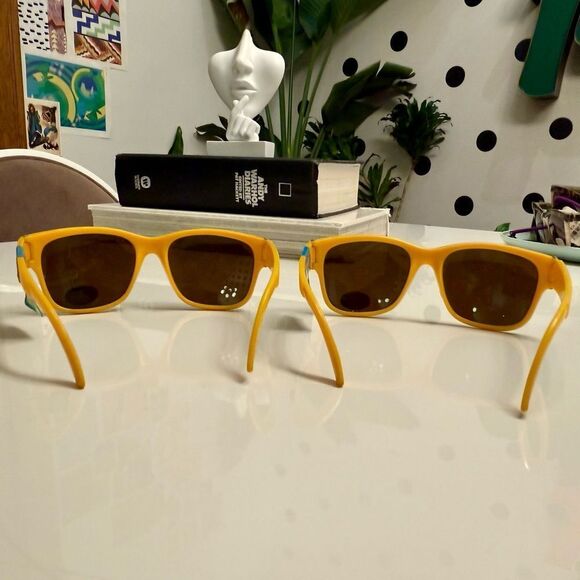 Super Cool True Vintage 1970s Yellow 3D Geometric Ribbed Unisex Sunglasses main image 7